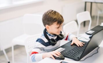 La tecnología: arma de doble filo en niños y adolescentes