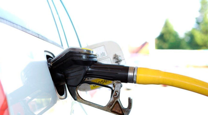 A partir de este martes baja el precio de la gasolina en Colombia