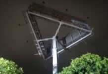 Tormenta eléctrica dejó atrapados dos jóvenes en una valla en Sabaneta