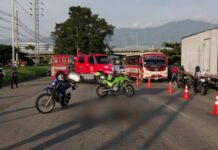 Hombre murió tras ser atropellado por tractomula en Sabaneta