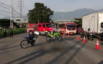 Hombre murió tras ser atropellado por tractomula en Sabaneta