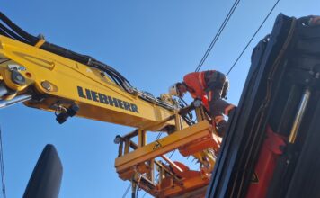 ¡Atención pasajeros! La línea A del metro presenta interrupciones en el servicio. La línea A del metro presenta interrupciones en el servicio.